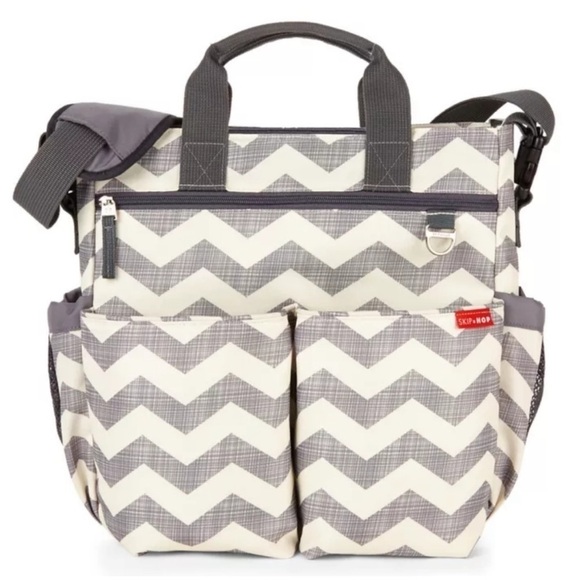 Skip Hop Duo Signature Diaper Bag Chevron - Picture 1 of 3
